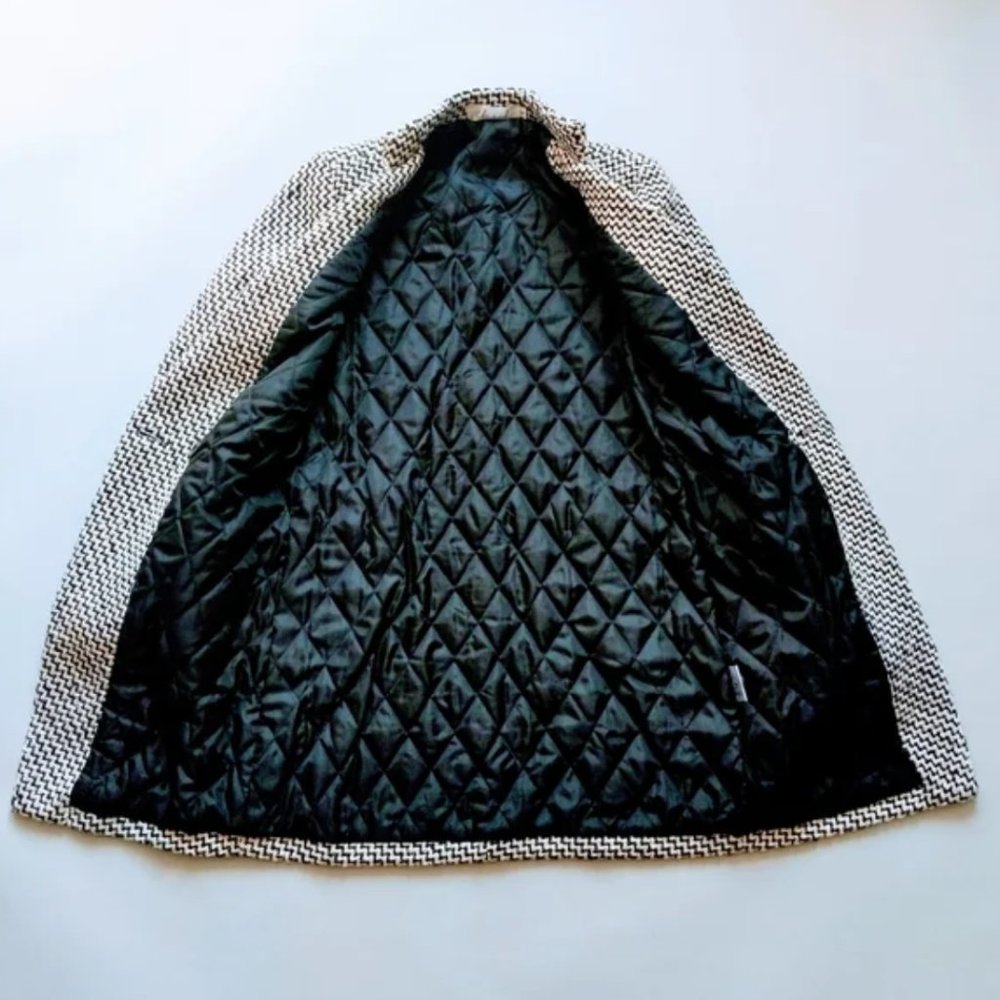 Black and White Tweed Quilted Topcoat Size Small - Picture 3 of 5
